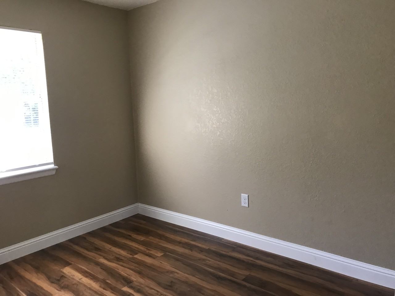 5438 Florida - Photo 4 of 11