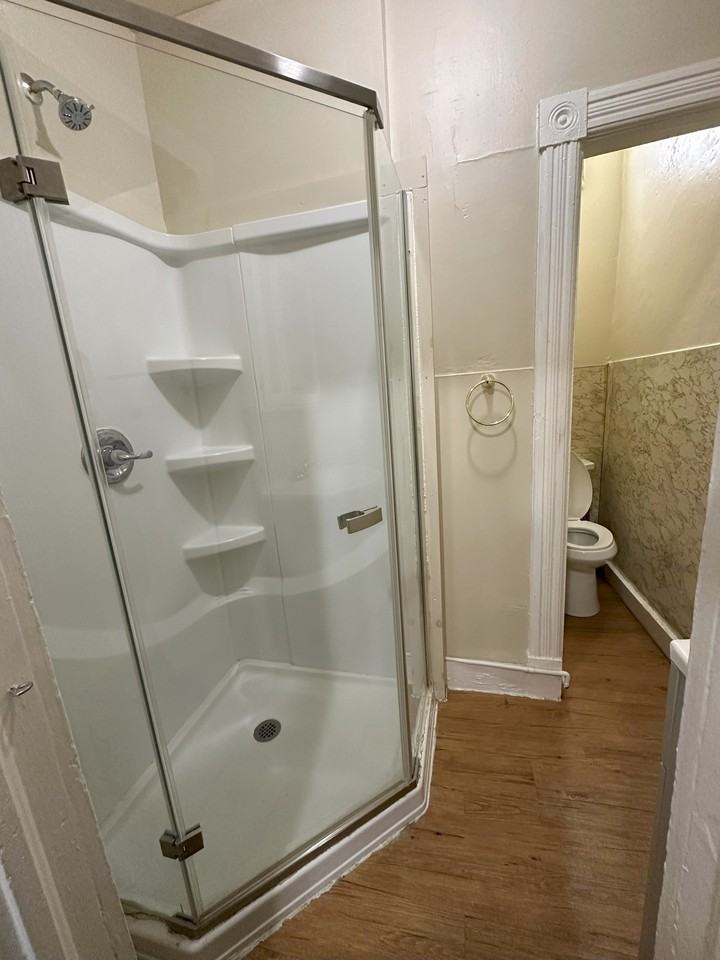 159 Lark St - Photo 3 of 10