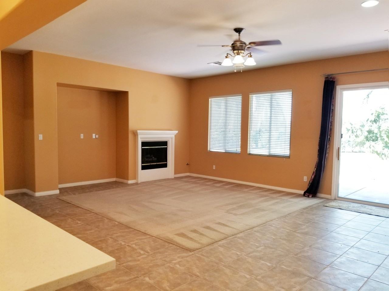 4413 Diamond Valley Dr - Photo 3 of 25