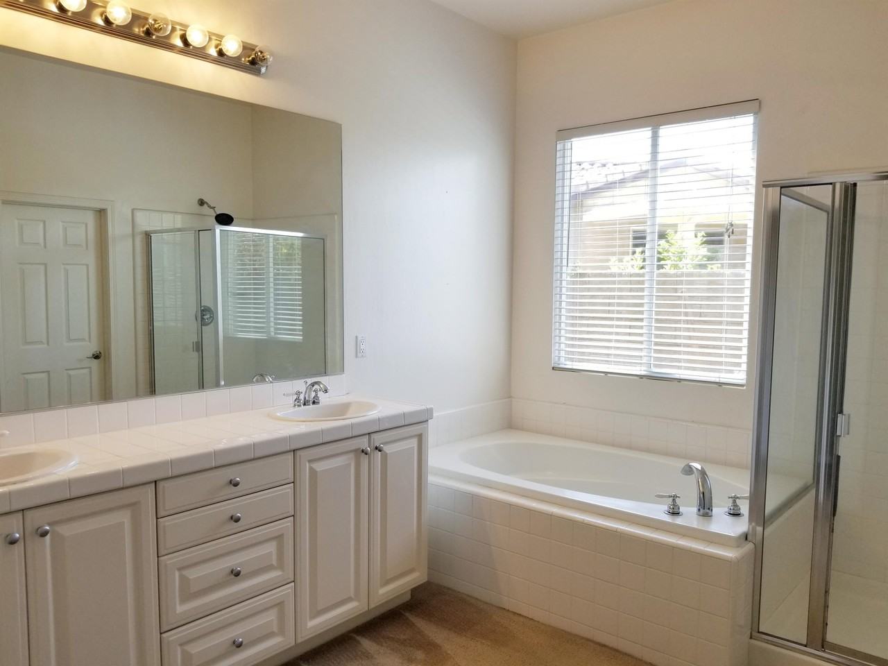 4413 Diamond Valley Dr - Photo 2 of 25
