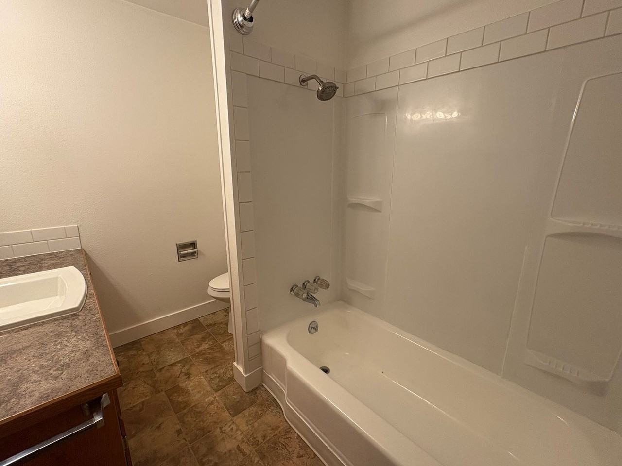 UPP2415 - Photo 6 of 9