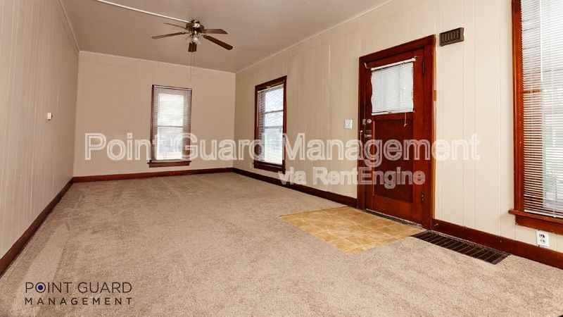 221 S Millwood St - Photo 5 of 14