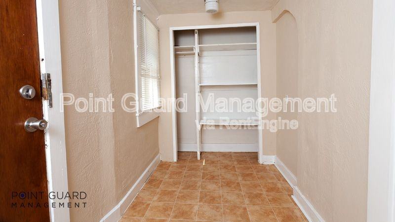 221 S Millwood St - Photo 7 of 14