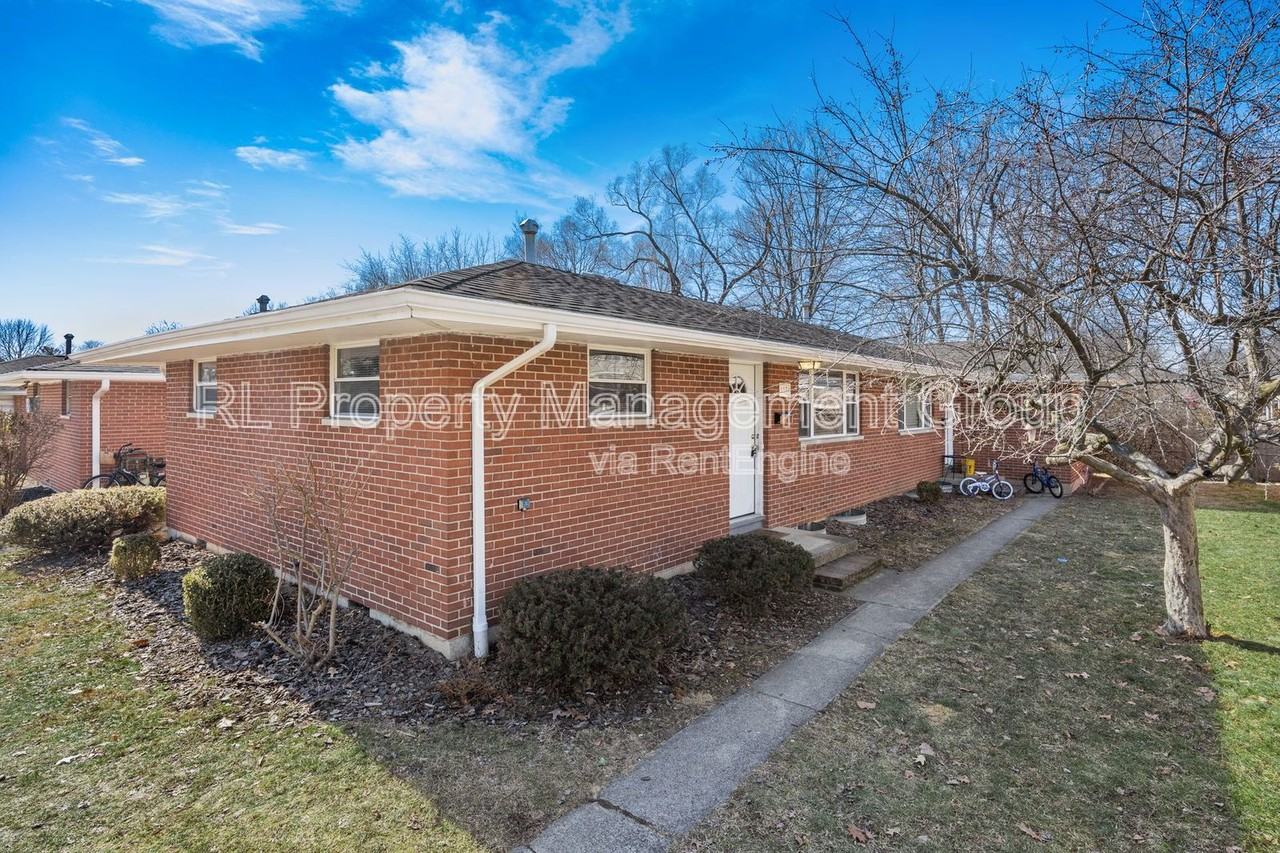 1139 Eastfield Rd - Photo 3 of 24