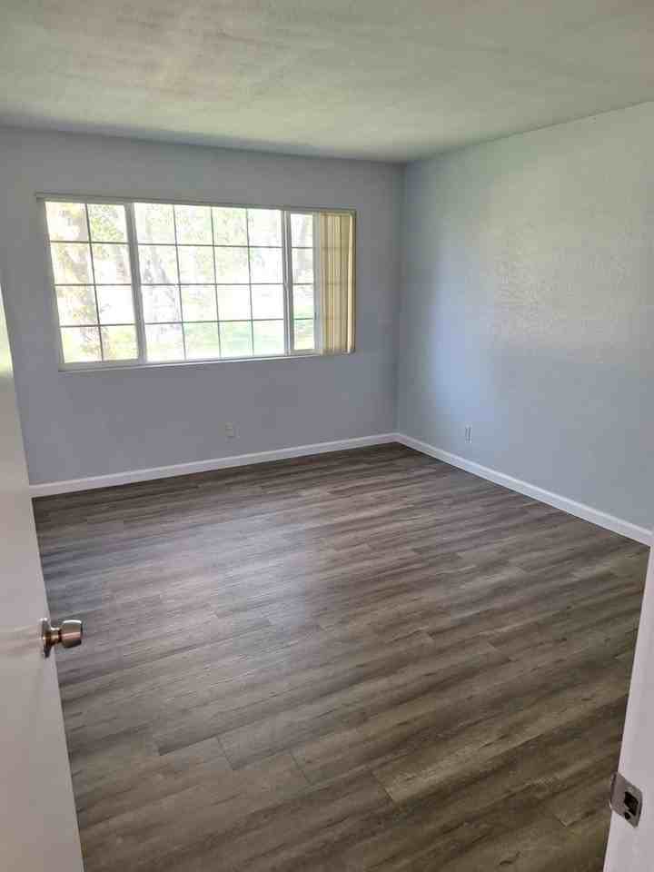 1229 Edwards St #39 - Photo 7 of 8