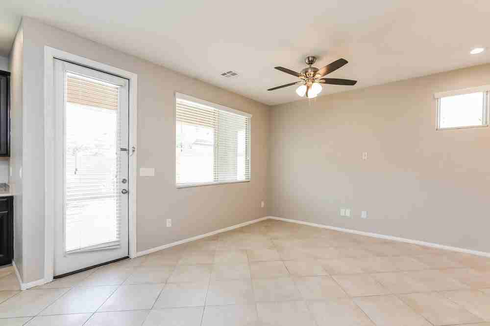 6377 Kellyville Dr - Photo 5 of 17