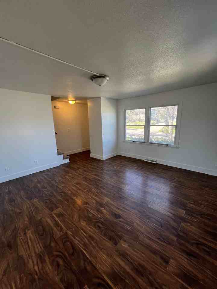 25 E Gray St - Photo 2 of 22