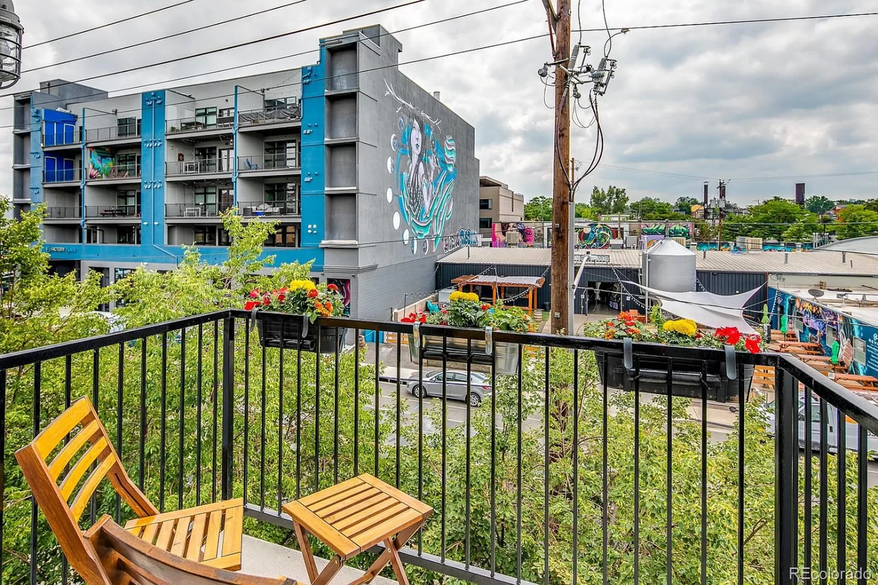 3149 Blake St Apt 301 - Photo 2 of 23