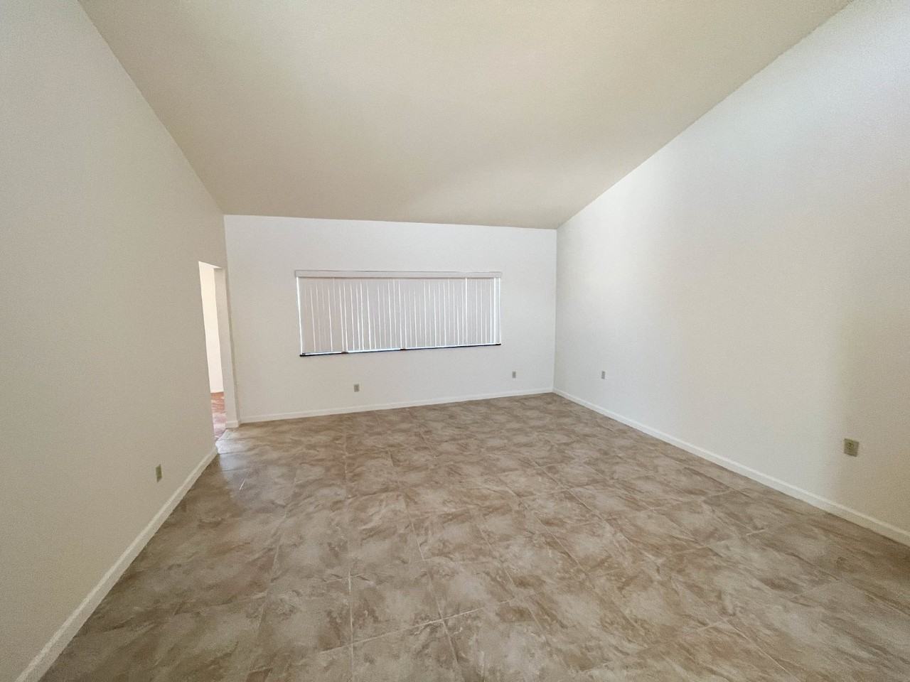 1711 N Placita Tuberia - Photo 4 of 40