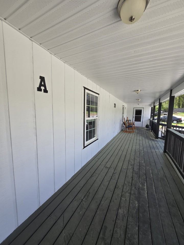 39 Laney Ln Apt A - Photo 4 of 15