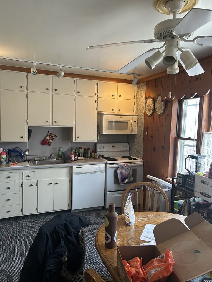 1325 State St - Photo 2 of 13