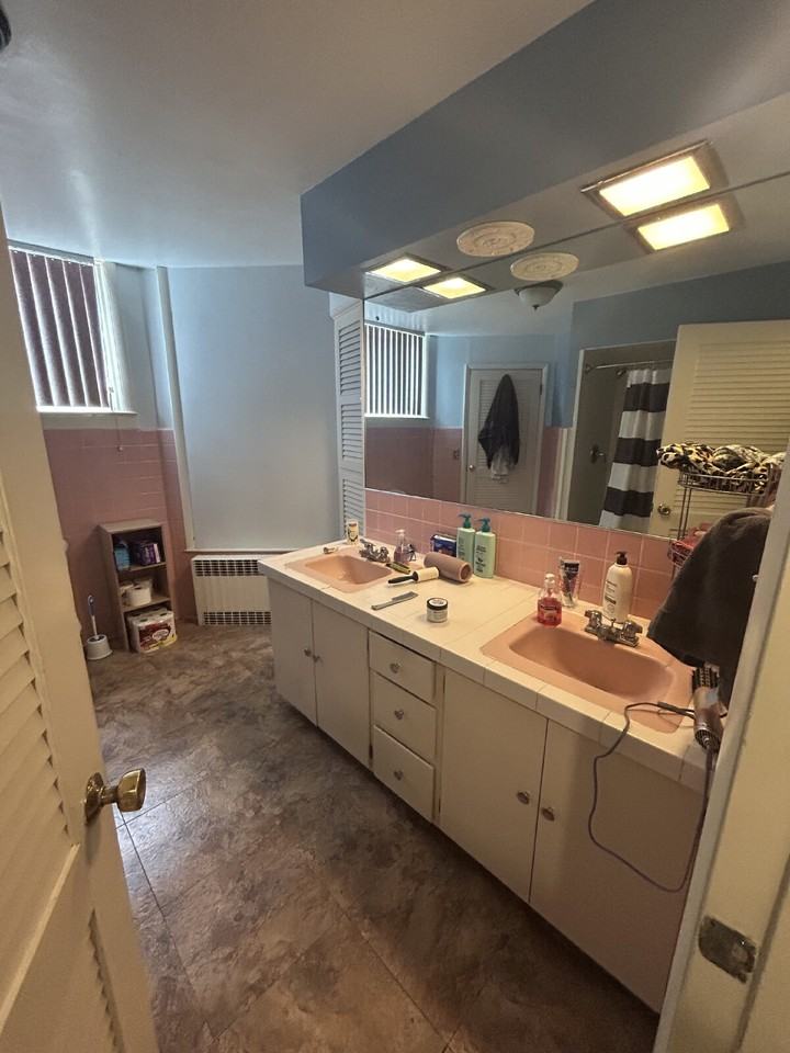 1325 State St - Photo 7 of 11