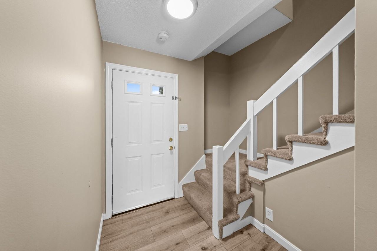 741 Washington St #6 - Photo 2 of 27