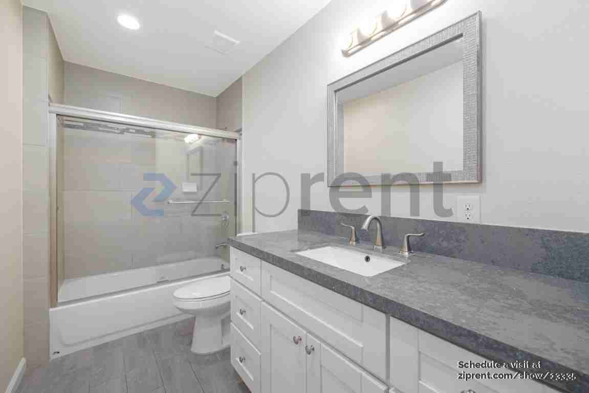 7818 Mount Vernon St - Photo 7 of 15