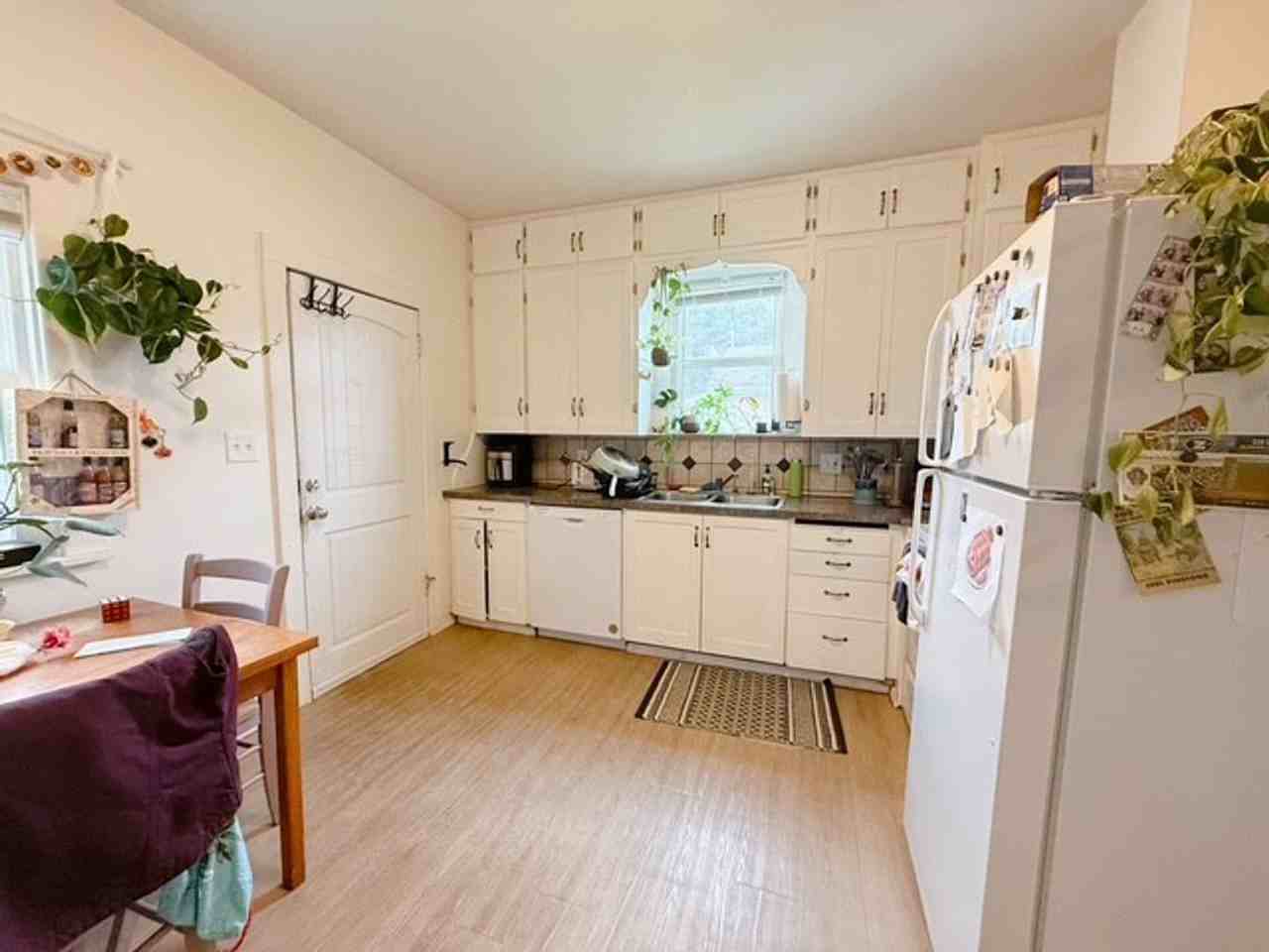 2417 E St - Photo 3 of 11