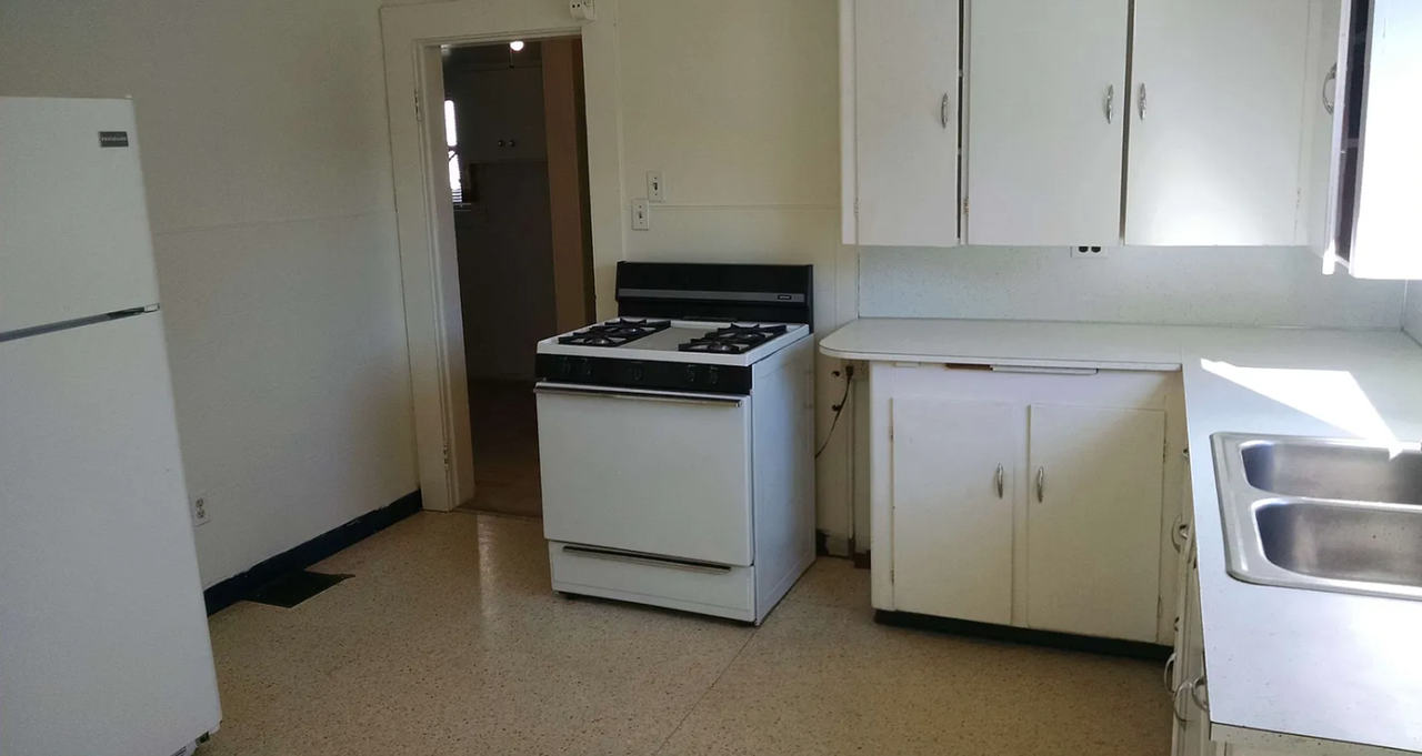 617 North State Street Apartments - Photo 3 of 12