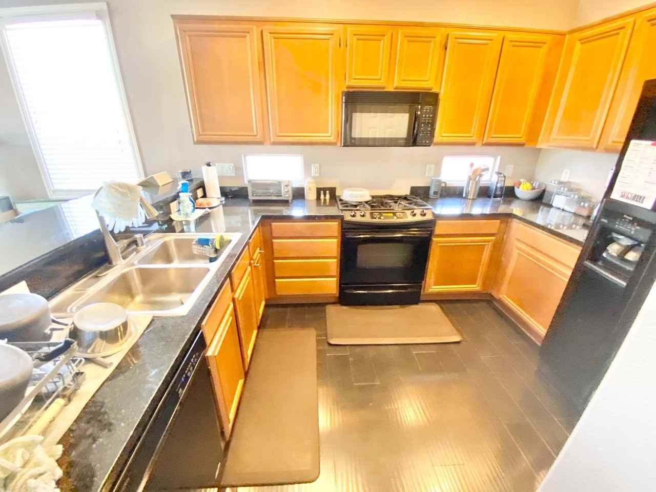 7555 Engleberg Ave - Photo 2 of 18
