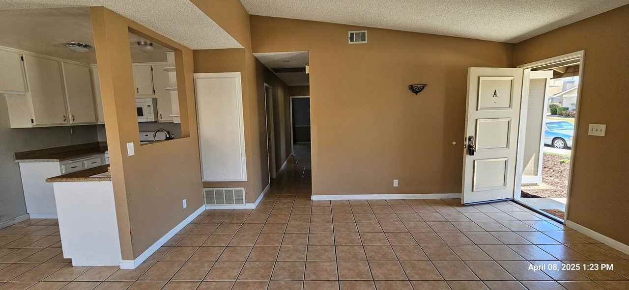 1153 E Foster Rd #A - Photo 5 of 33