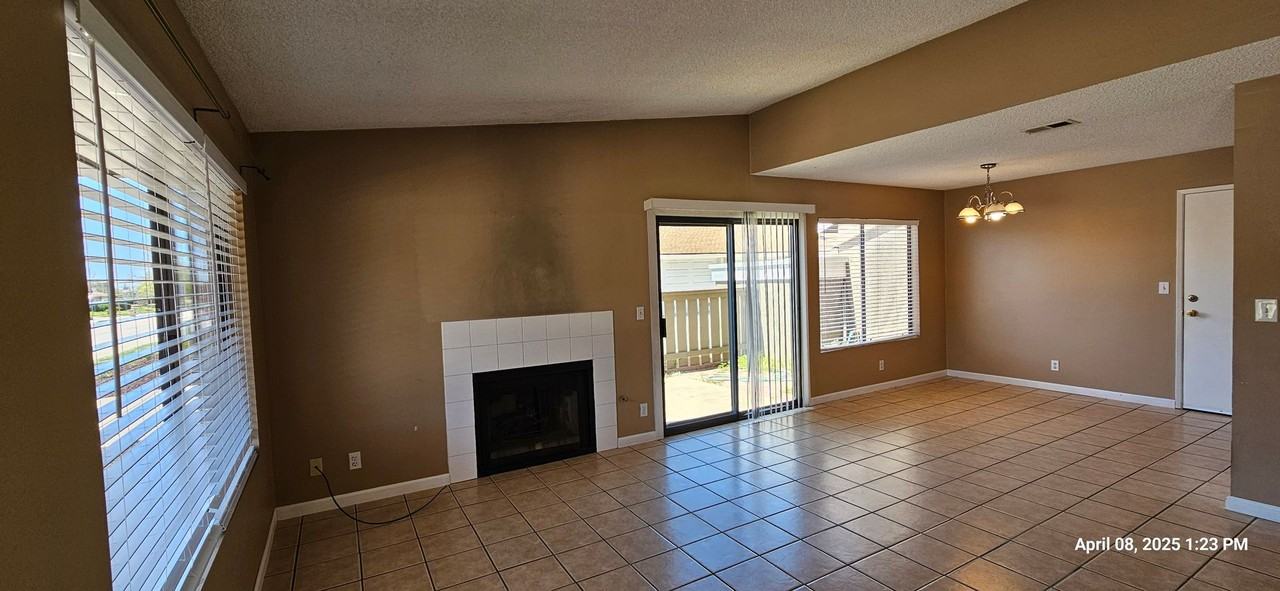 1153 E Foster Rd #A - Photo 6 of 33