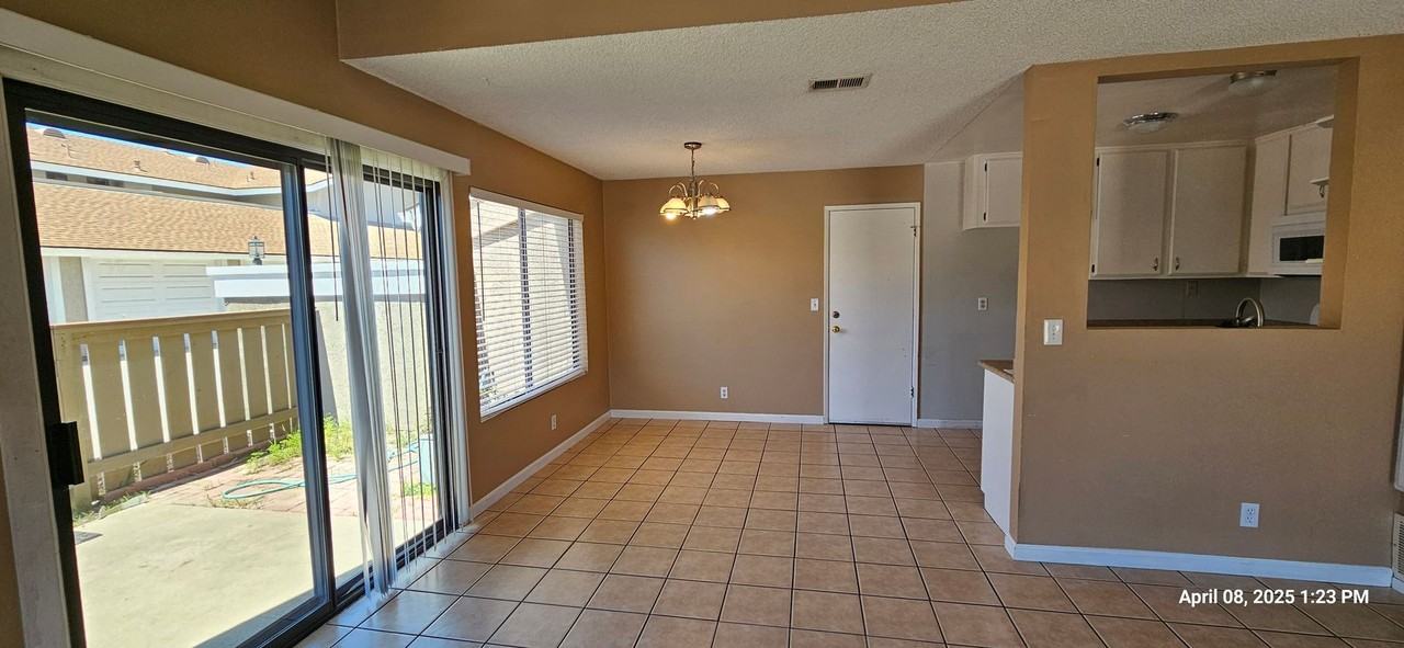 1153 E Foster Rd #A - Photo 7 of 33