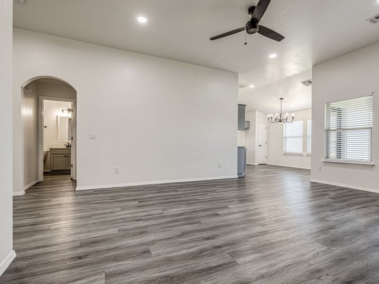 18304 Tambor Dr - Photo 6 of 30