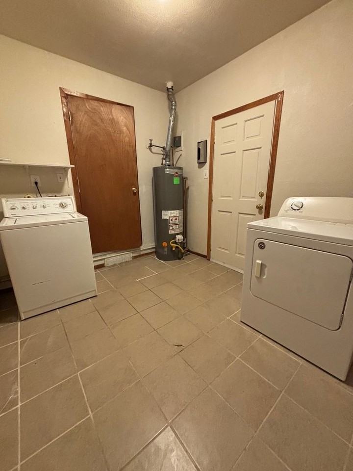 109 Everett Dr - Photo 6 of 13