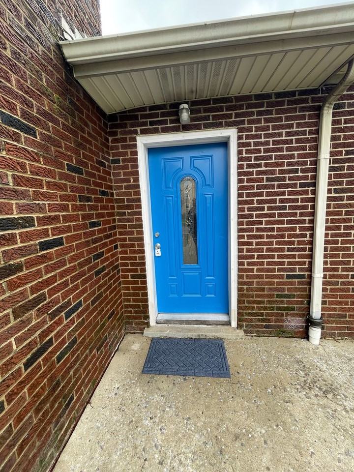 2012 Ed Temple Blvd - Photo 2 of 26