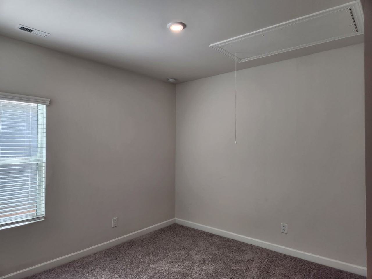 8808 Pennegrove Cir - Photo 4 of 18