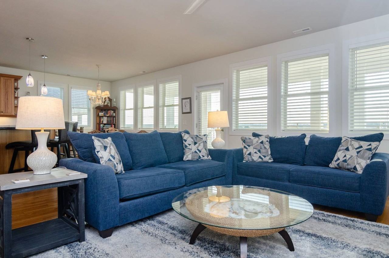 216 Lumina Ave S #B - Photo 3 of 39