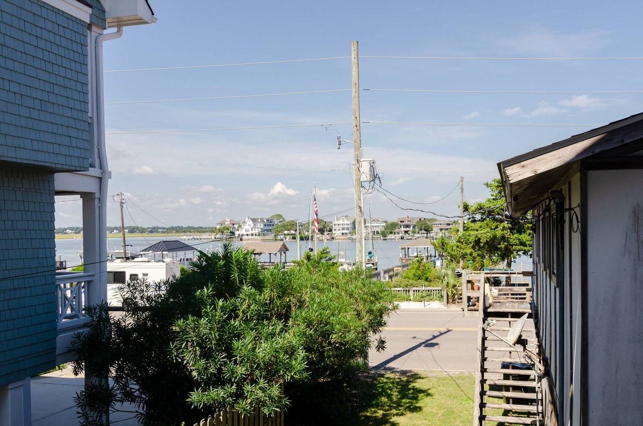 124 Lumina Ave S Lowr - Photo 2 of 40