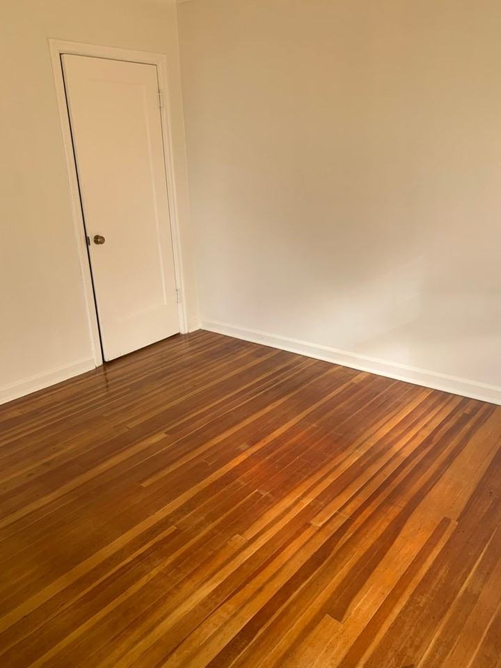 Lincoln City (LC) - Photo 2 of 10