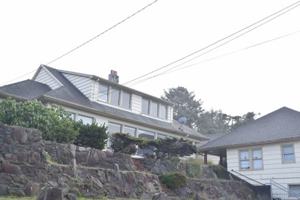 featured image of 4422 Sw Beach Ave