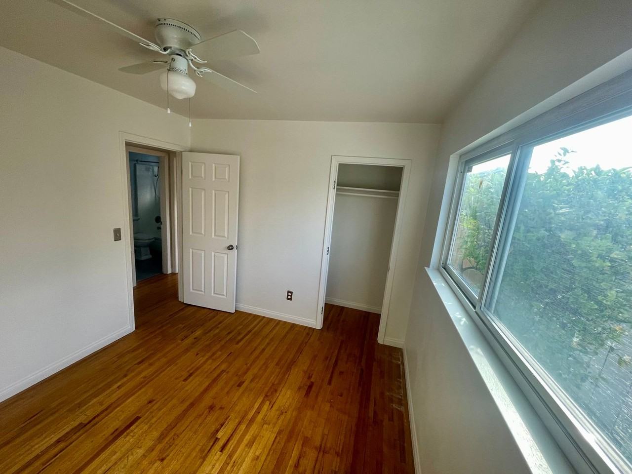 10212 Yana Dr - Photo 3 of 27