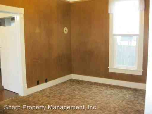 330 B St SW - Photo 3 of 12