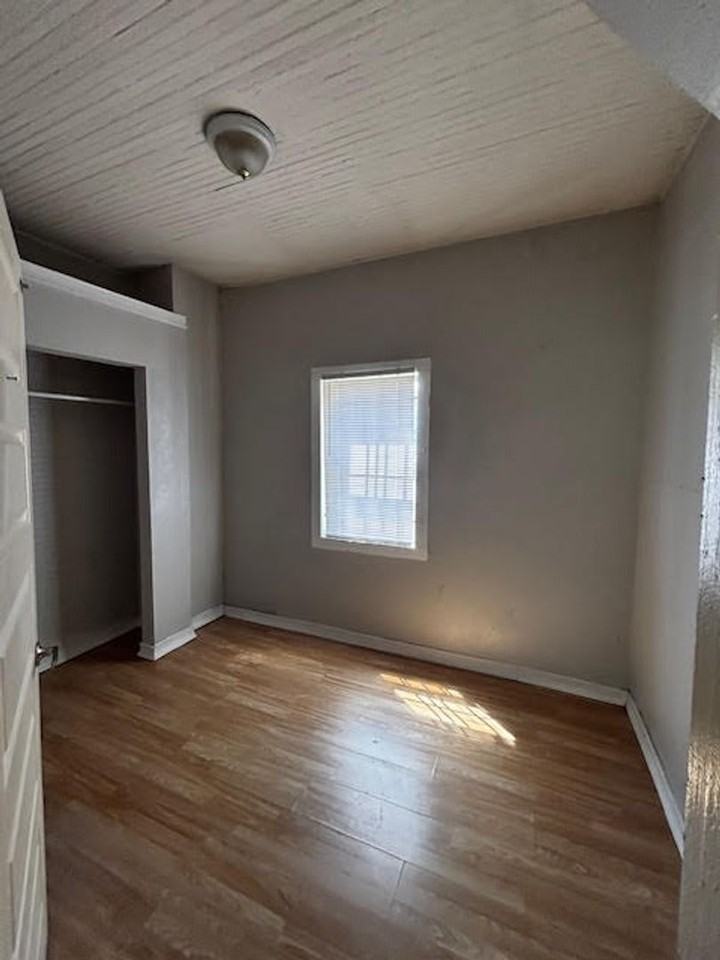 1219 Grothe St - Photo 2 of 13