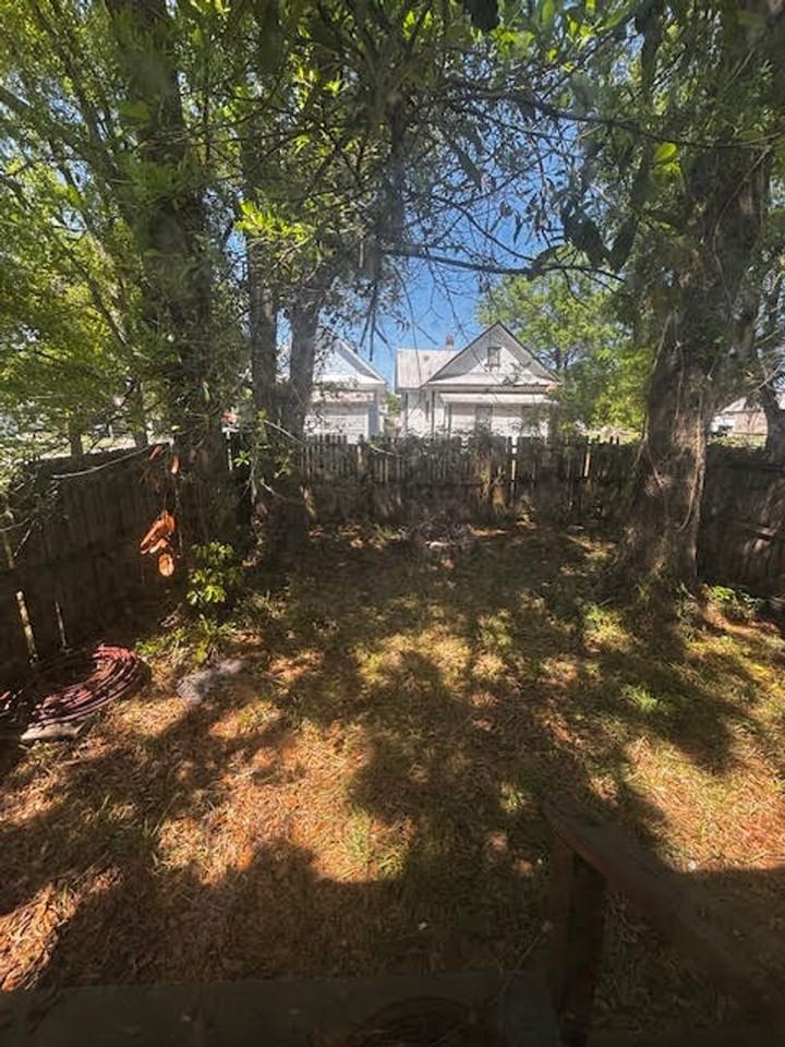 1219 Grothe St - Photo 3 of 13