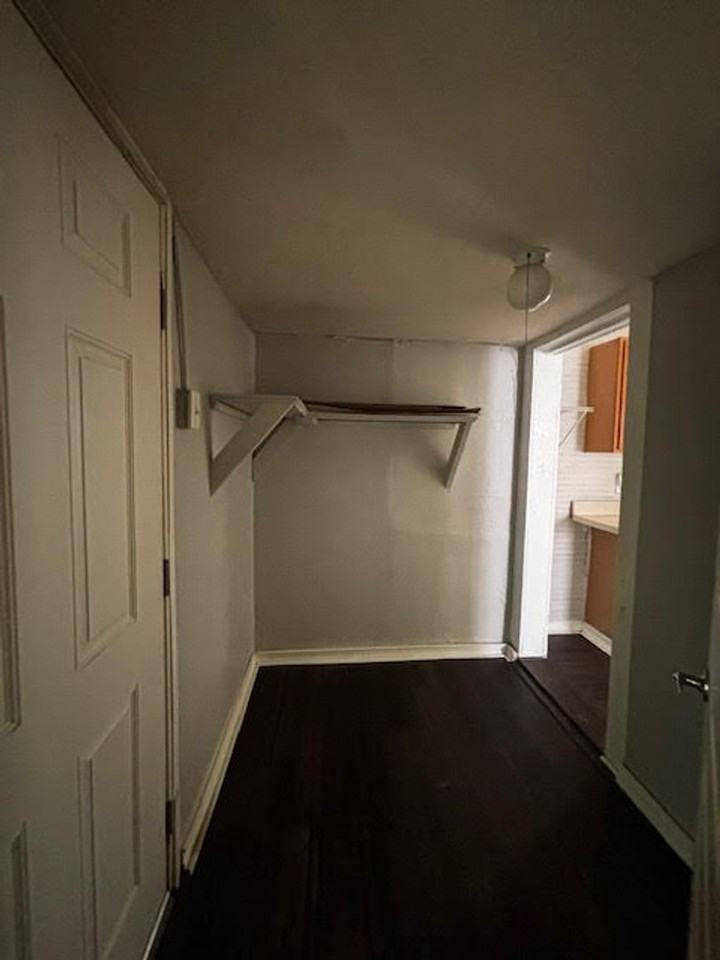 1219 Grothe St - Photo 5 of 13