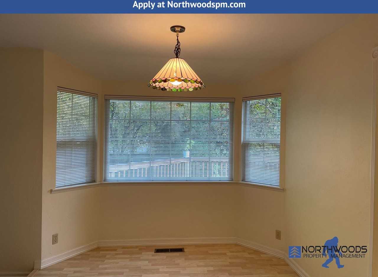 518 Girard Cir - Photo 5 of 27