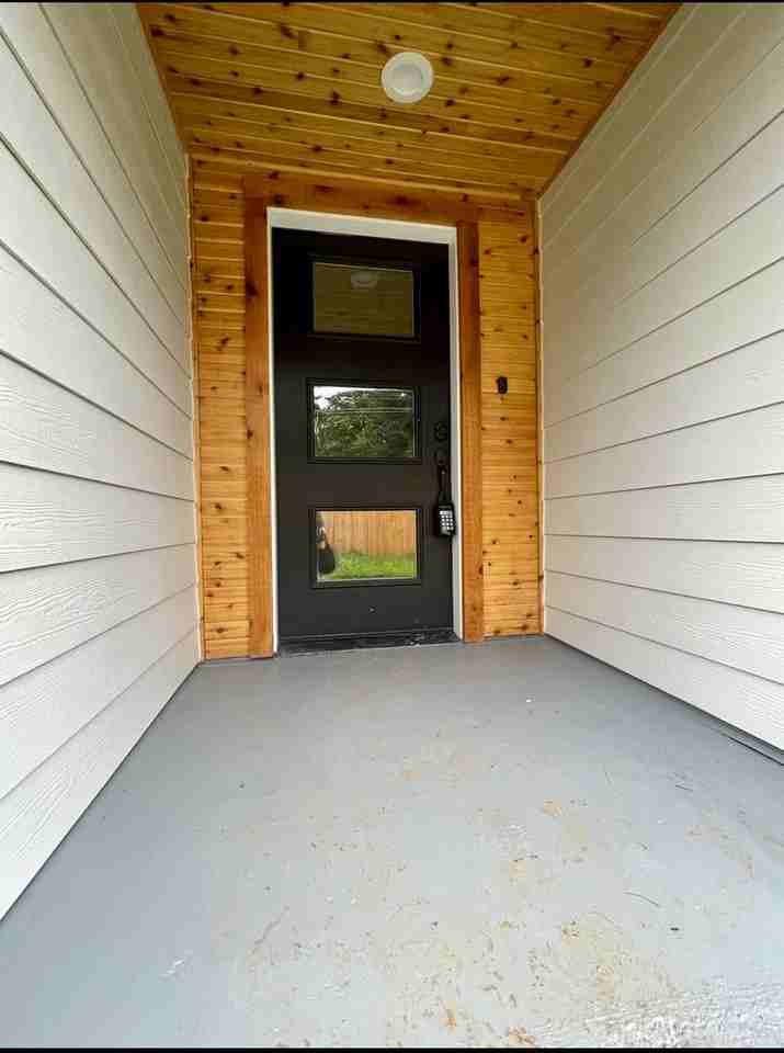 1008 Se 117th Ave - Photo 4 of 13