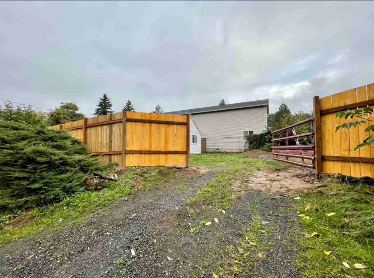 1008 Se 117th Ave - Photo 2 of 13