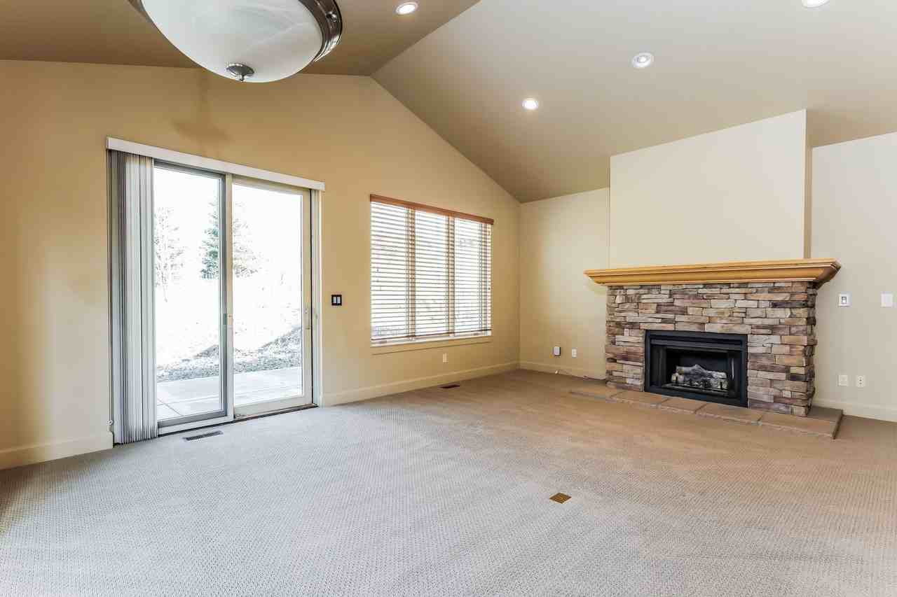 3417 Trappers Ct - Photo 3 of 19