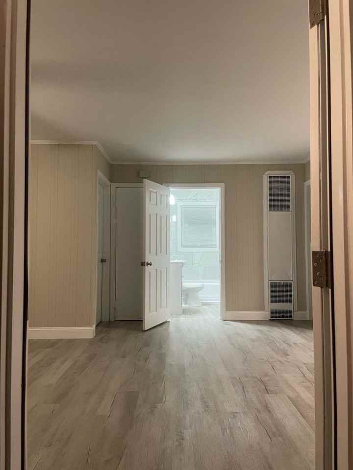 1602 Ne 23rd St - Photo 6 of 14