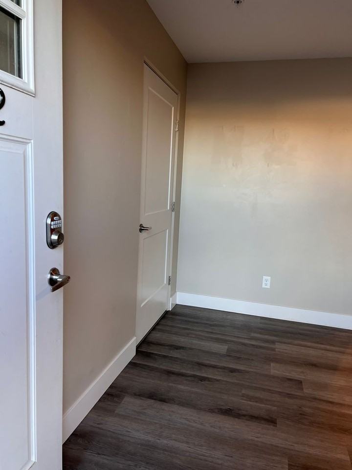 591 Turin Way - Photo 4 of 11