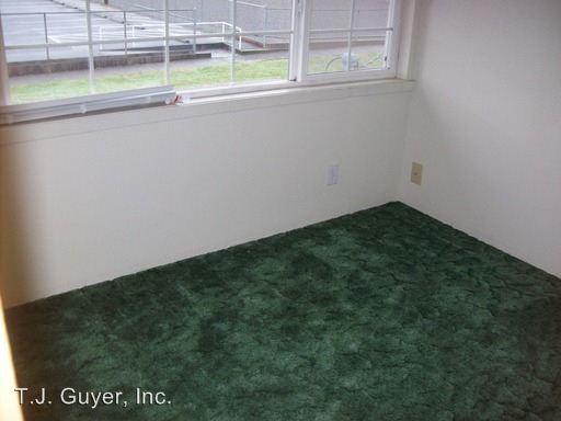 314-320 S.W. Cascade Ave/171 SW 3rd St. - Photo 3 of 7