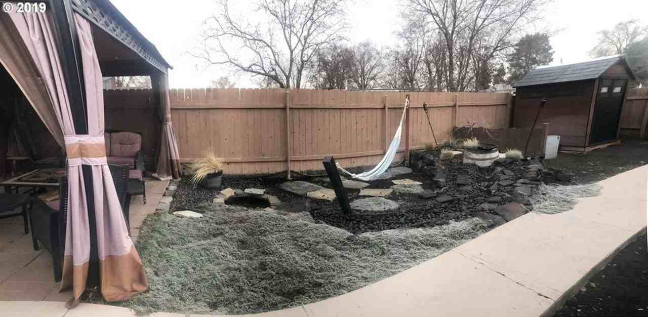 385 Se 6th St - Photo 3 of 20