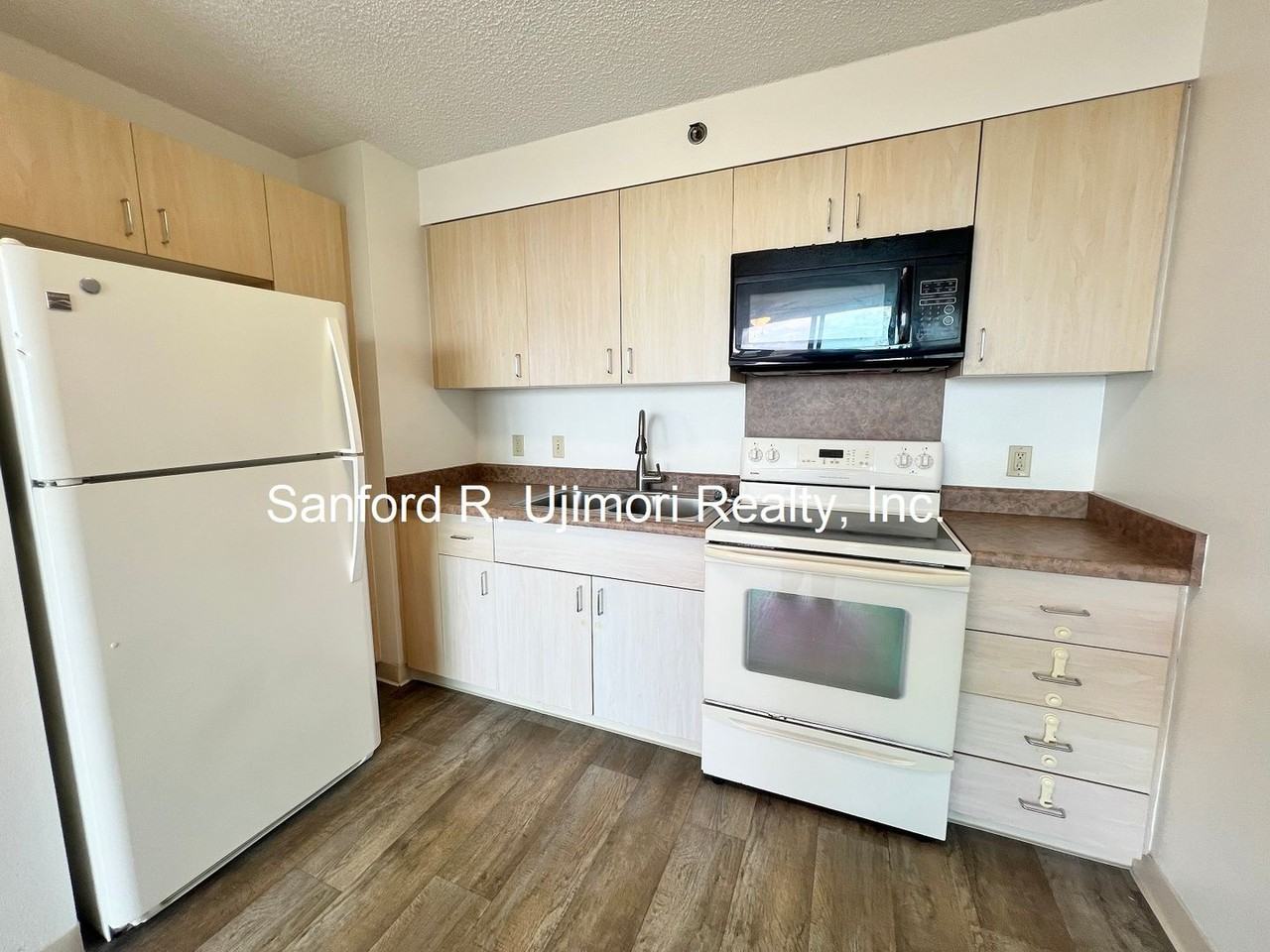 94-302 Paiwa St #805 - Photo 3 of 10