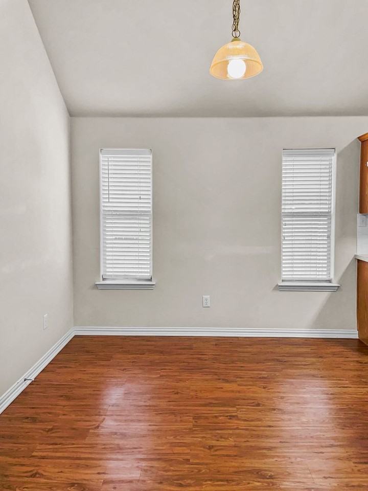 6220 Reddenson Dr - Photo 3 of 19