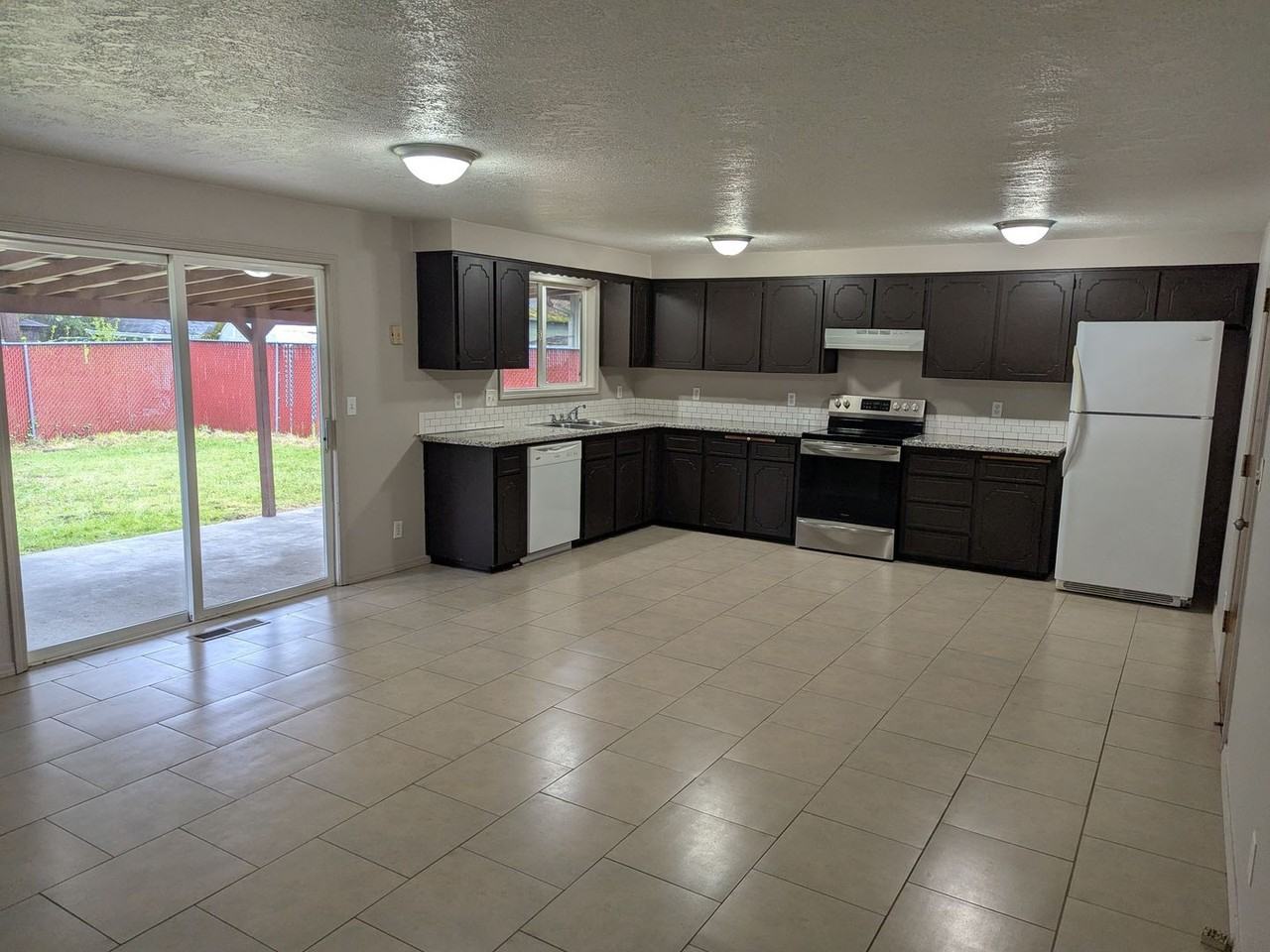 4505 Thrush Dr Ne - Photo 3 of 22