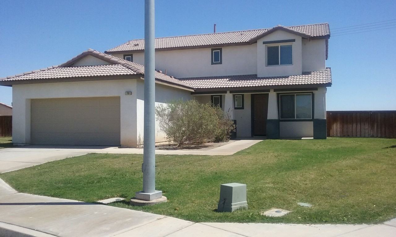 701 Dawn Ct - Photo 2 of 25