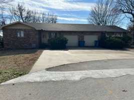 featured image of 601 Valley View St #4